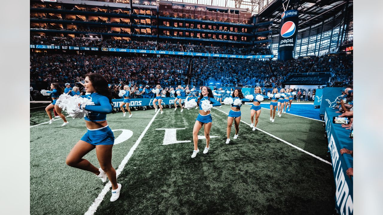 Lions vs. Commanders: Cheer Photos