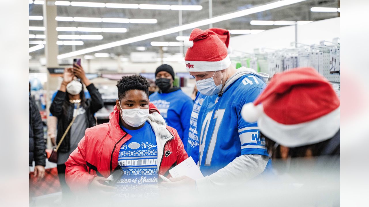 DLA students Shop with a Lion at Meijer