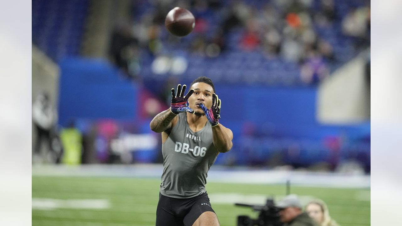 Miami Dolphins mock draft database 4.0 continues with Hargreaves leading,  but others closing - The Phinsider