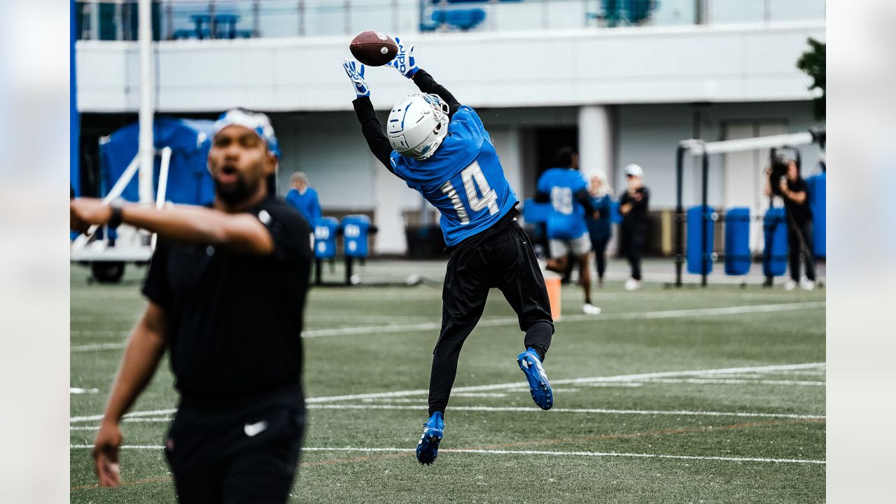 Lions' Jeff Okudah fine after knocking heads with teammate in minicamp 