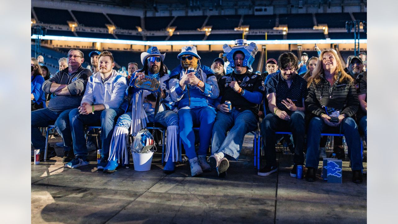 DETROIT LIONS OFFICIAL WATCH PARTY @crupeters 