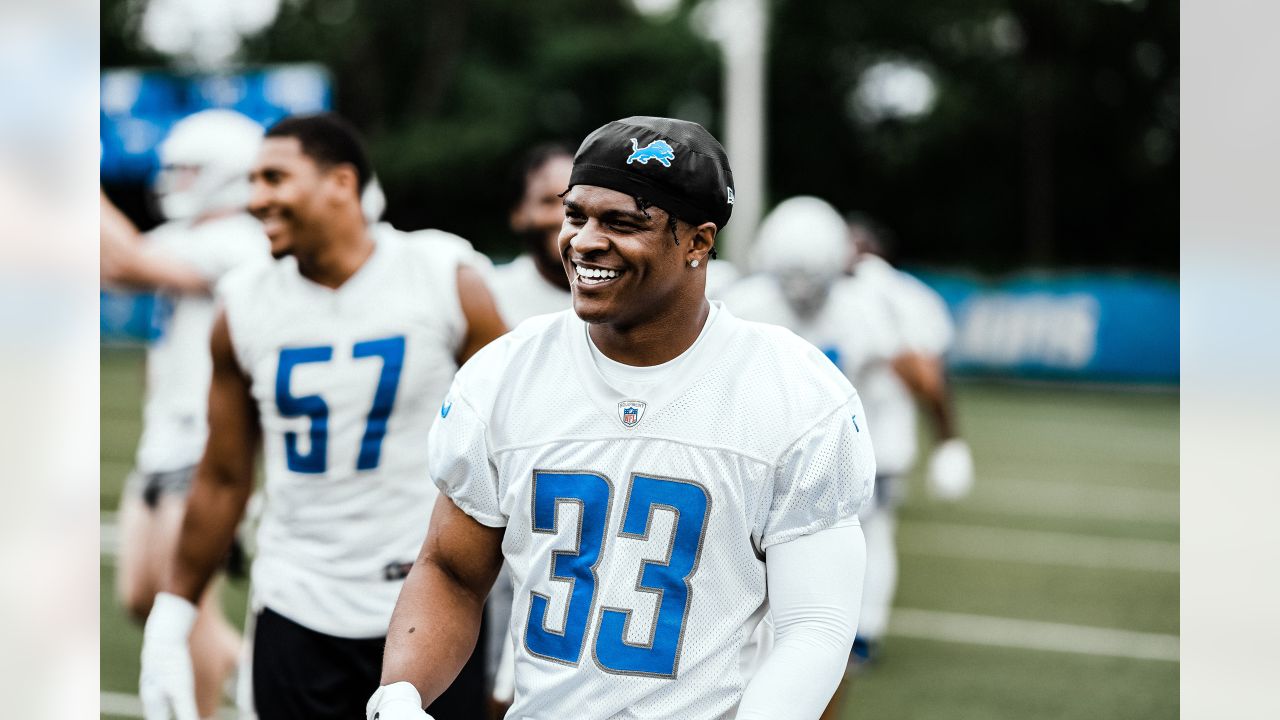 Detroit Lions Derrick Barnes looking to stand out in tough competition at LB