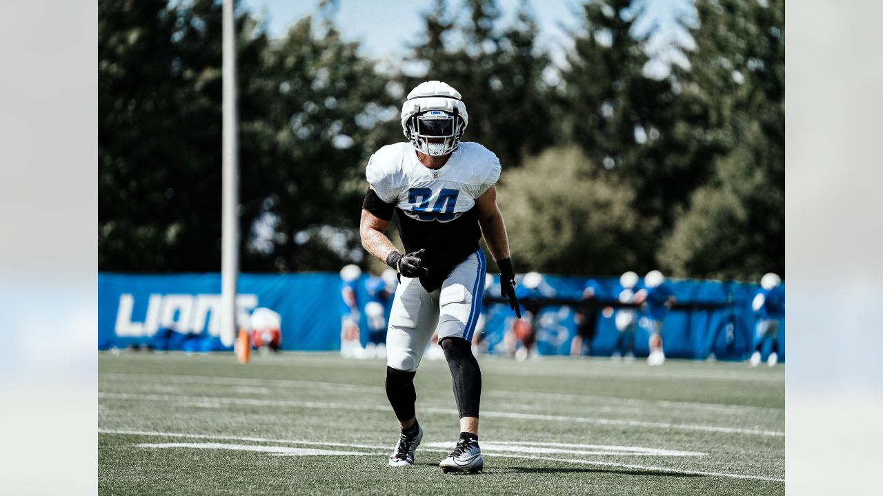 Detroit Lions linebacker Jack Campbell (46) gets set on defense