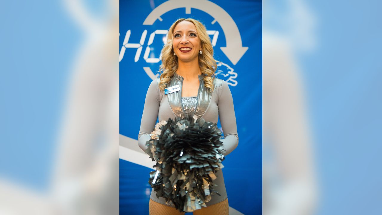 Detroit Lions cheerleaders perform during 2017 season