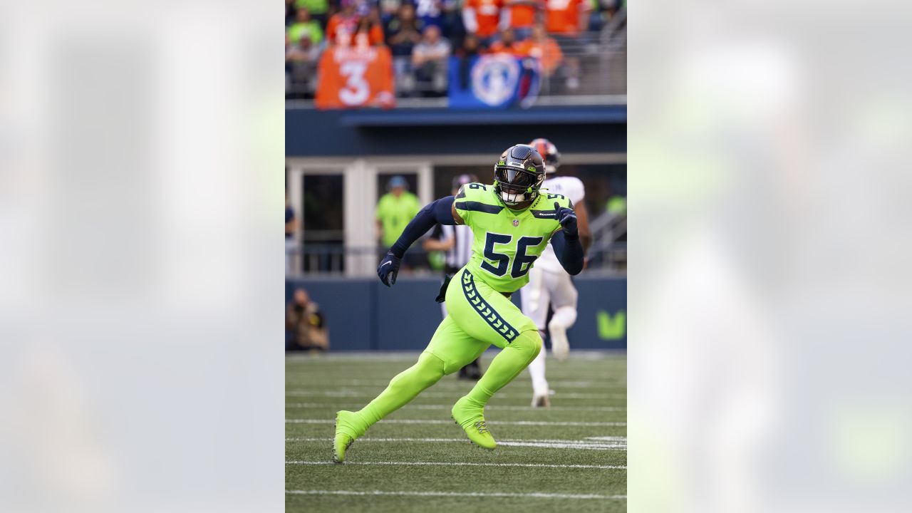 Seattle Seahawks' DK Metcalf stands on the field against the Chicago Bears  during the second half of an NFL football game, Sunday, Dec. 26, 2021, in  Seattle. (AP Photo/Lindsey Wasson Stock Photo 