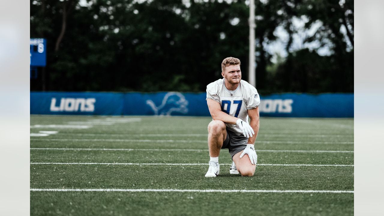 Detroit Lions training camp preview: Trey Flowers leads new-look defensive  line 