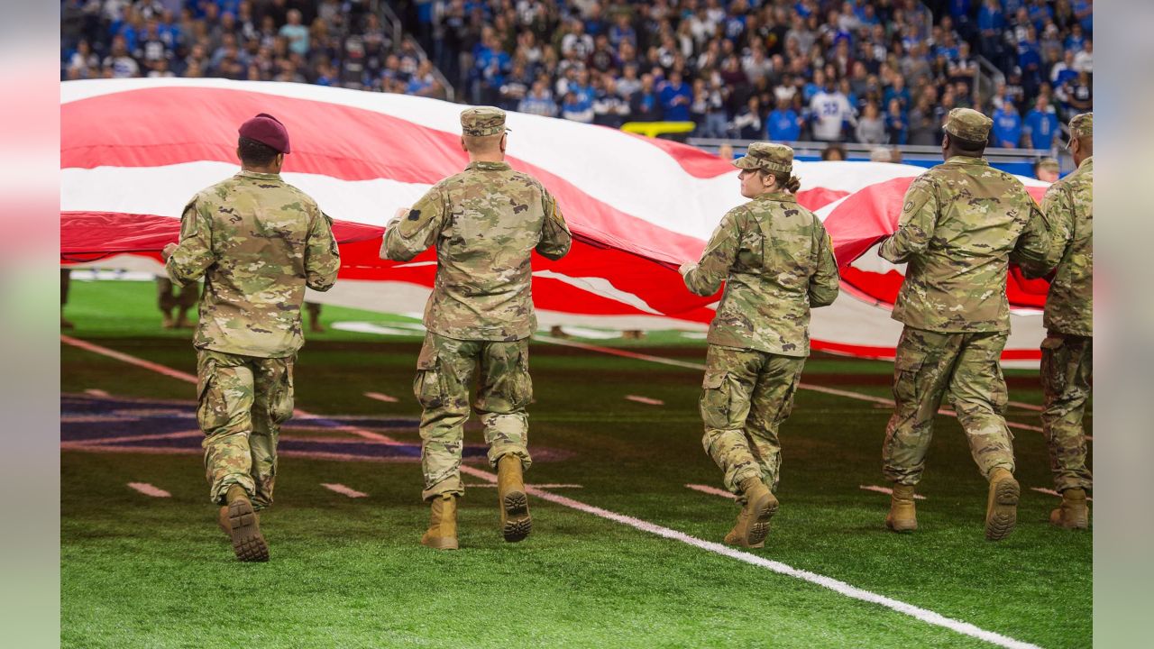 DVIDS - Images - 2019 Buffalo Bills Salute to Service Game: Pregame  Ceremony [Image 3 of 8]