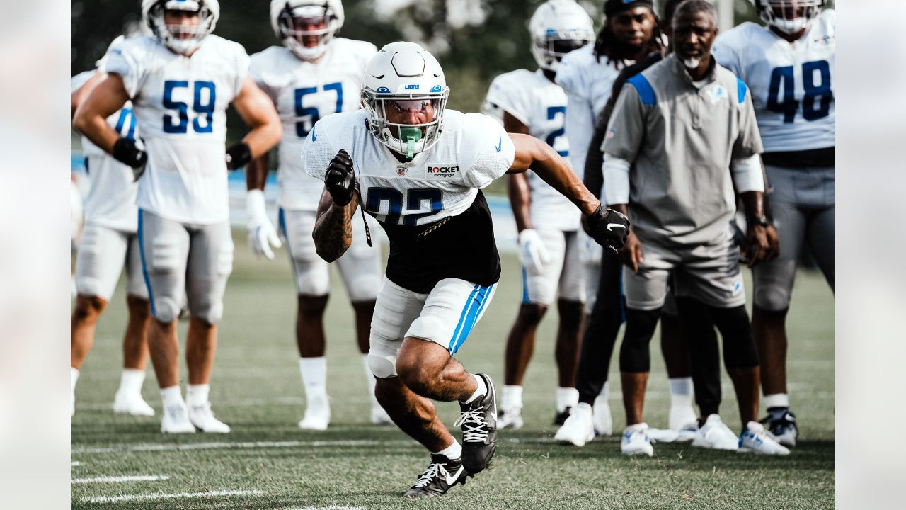 Aidan Hutchinson's smile, Jahmyr Gibbs selfie: See more photos from Lions  training camp 