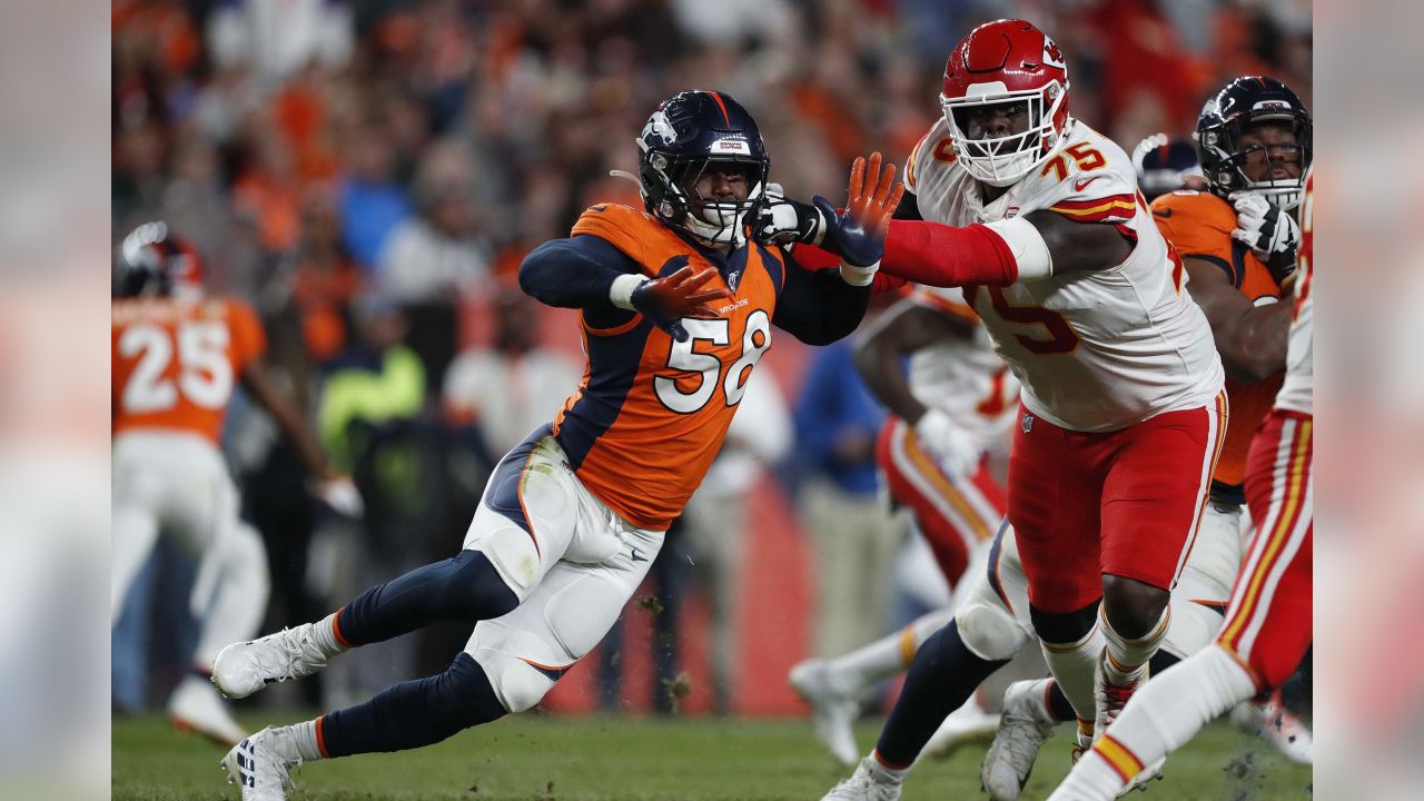 Chiefs Defeat Broncos, 23-3, in Snowy Matchup at Arrowhead