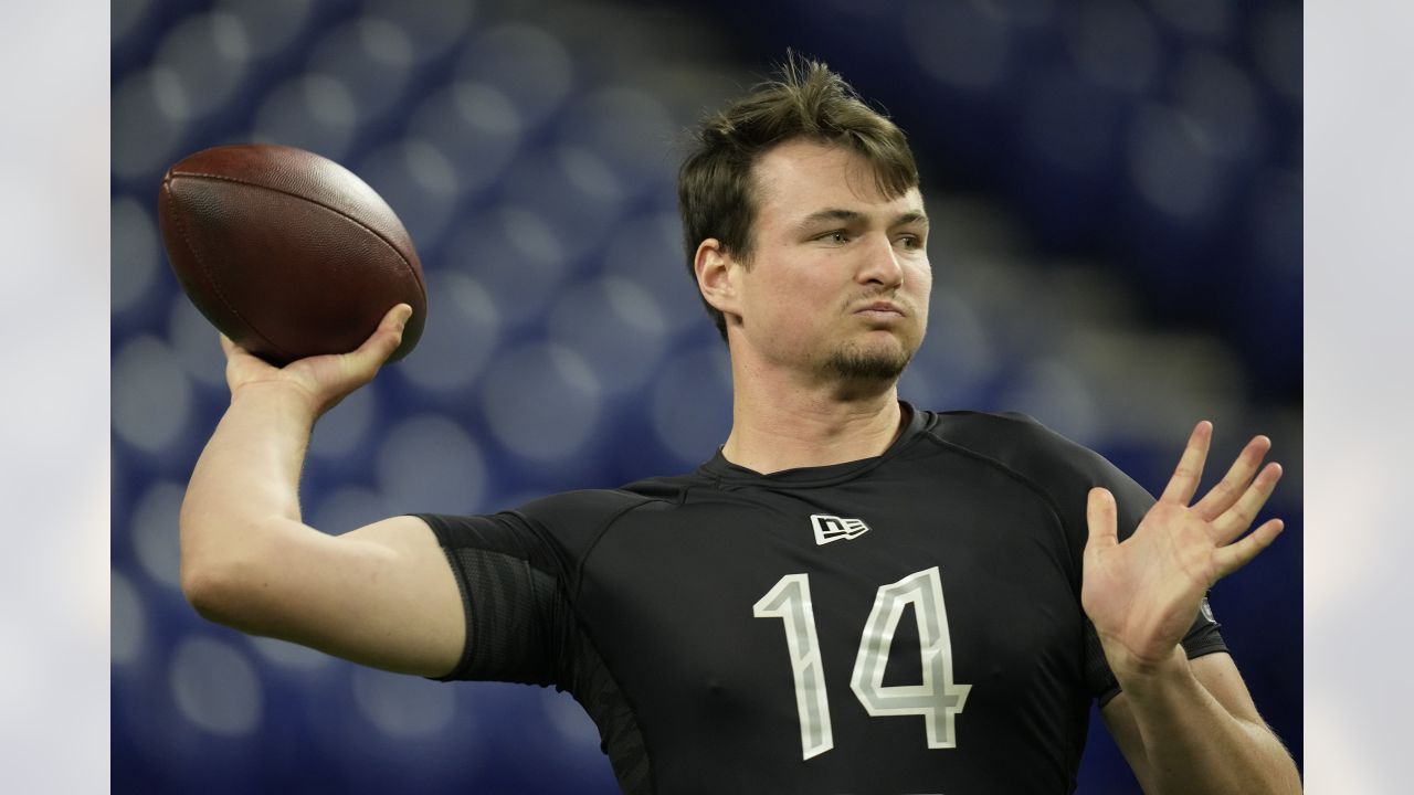 Detroit Lions: Aidan Hutchinson surpasses Kayvon Thibodeaux in rankings