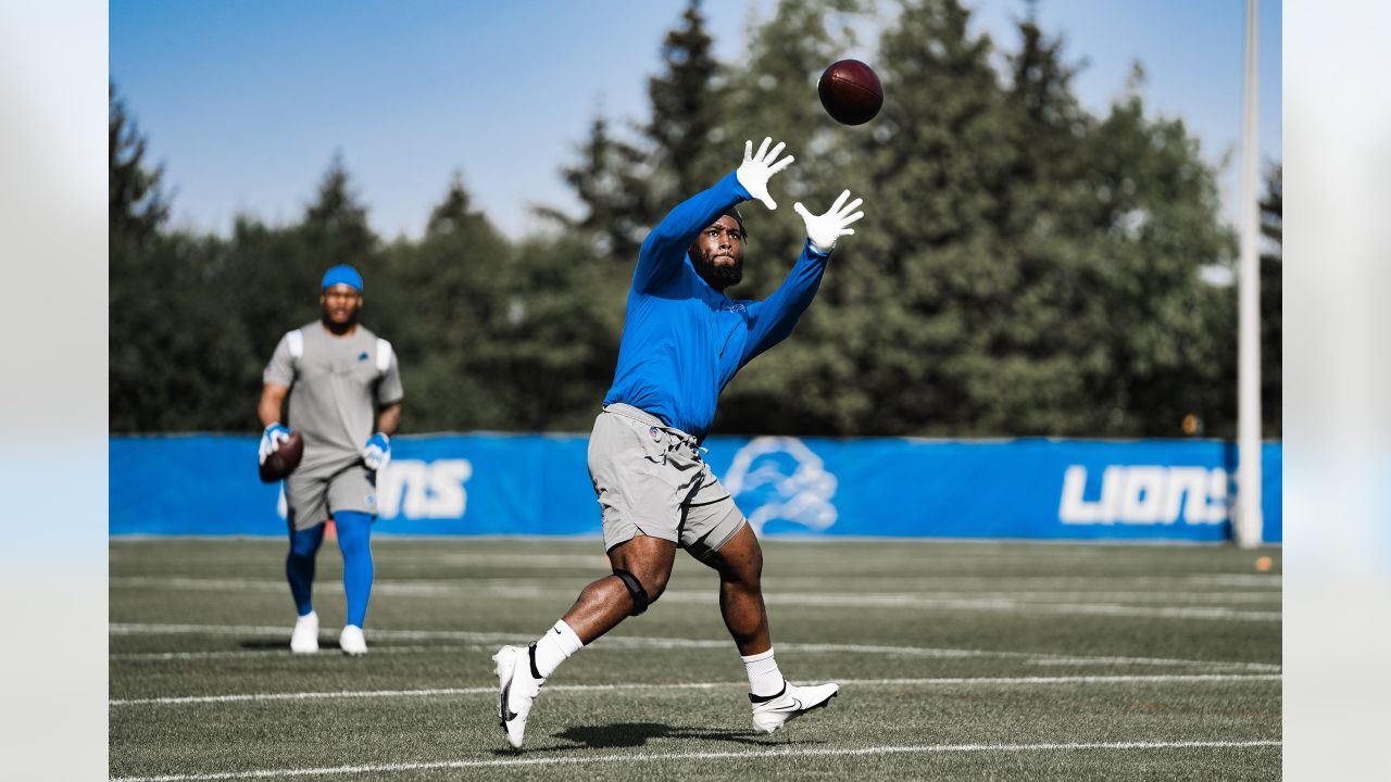 Detroit Lions Legends face off with Branch County All Stars