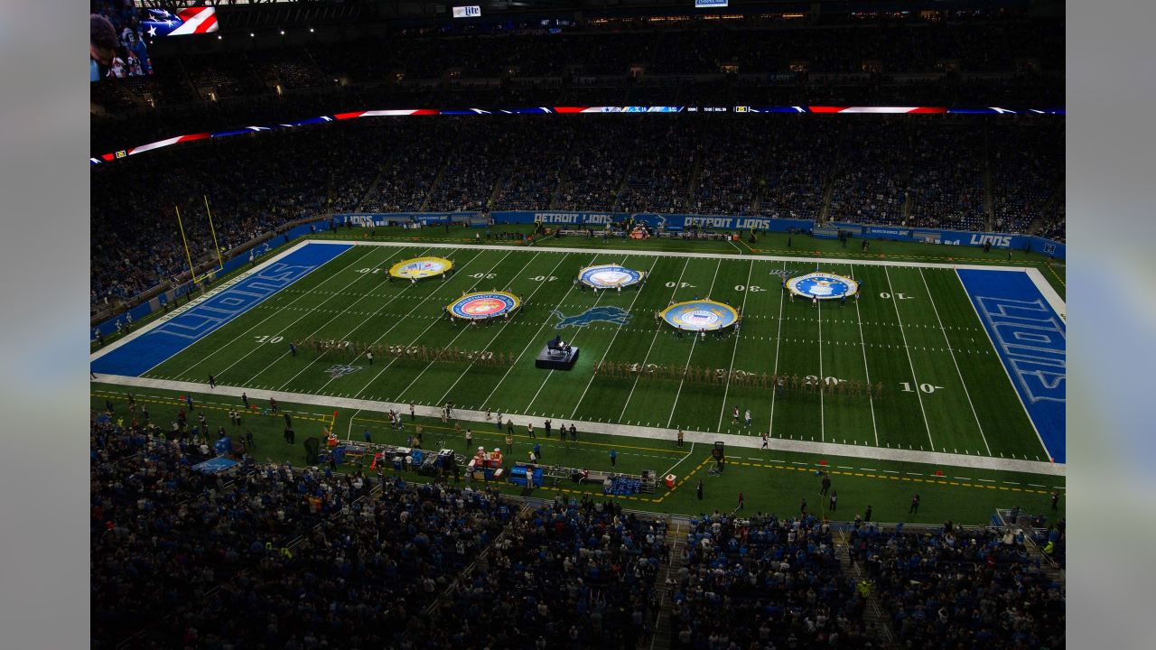 DVIDS - Images - Detroit Lions Honor Service Members During Salute To  Service Week [Image 7 of 7]