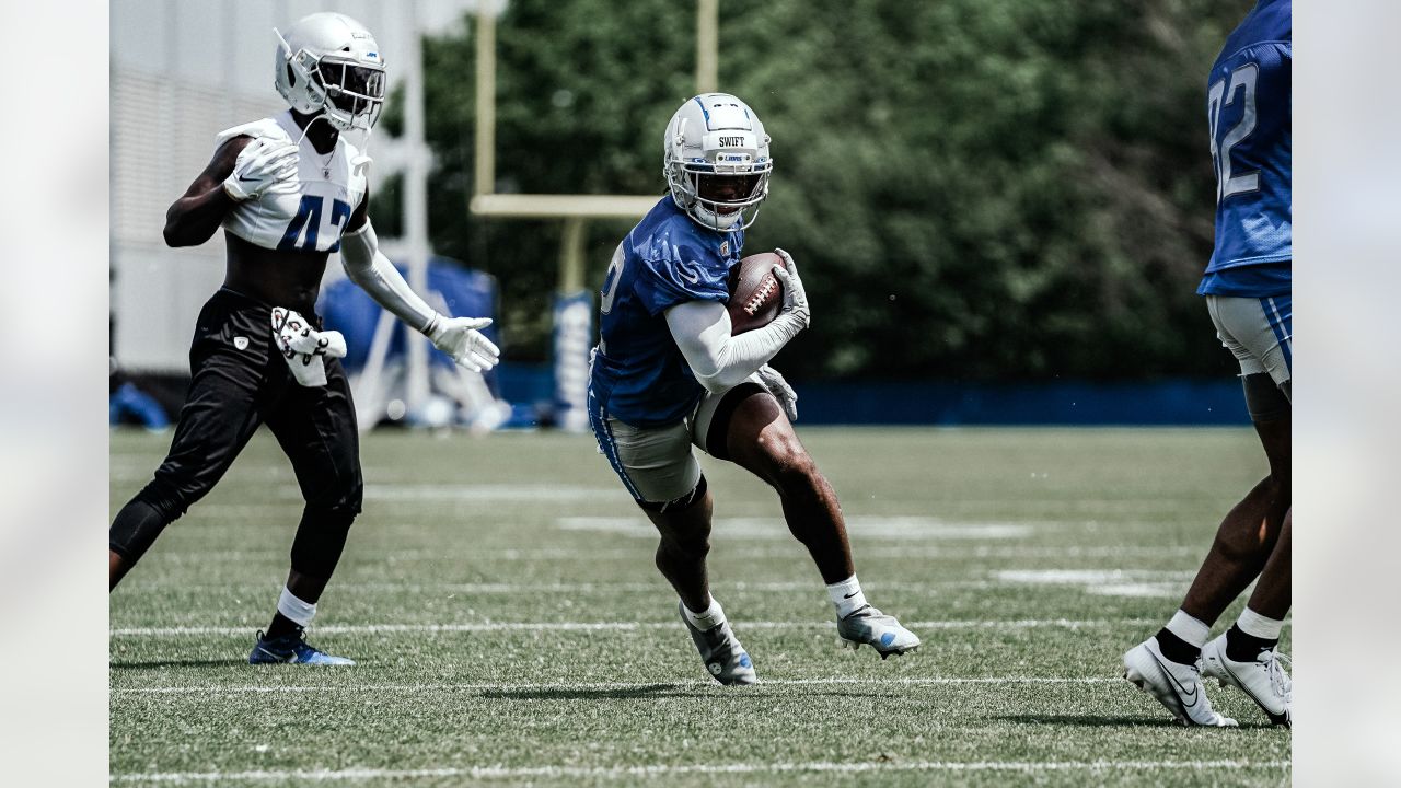 Detroit Lions' D'Andre Swift breaking out, Jeff Okudah lagging behind