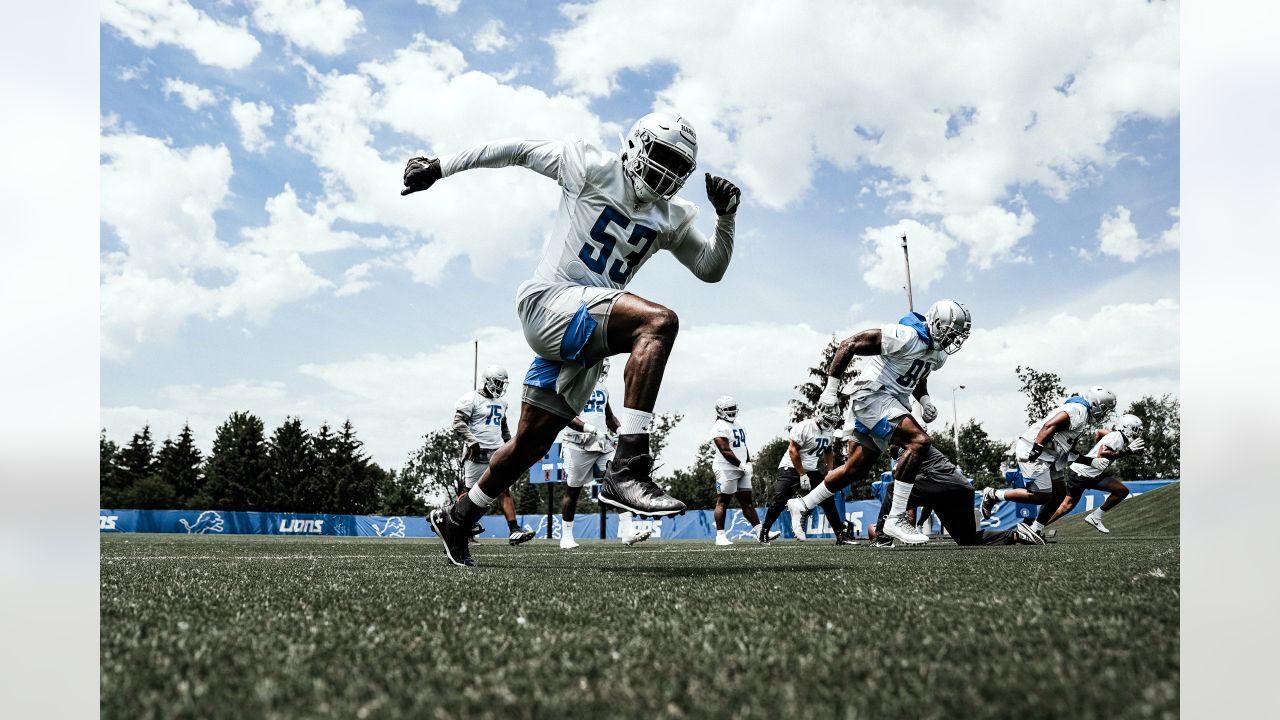 D'Andre Swift looking yoked up in Lions OTAs