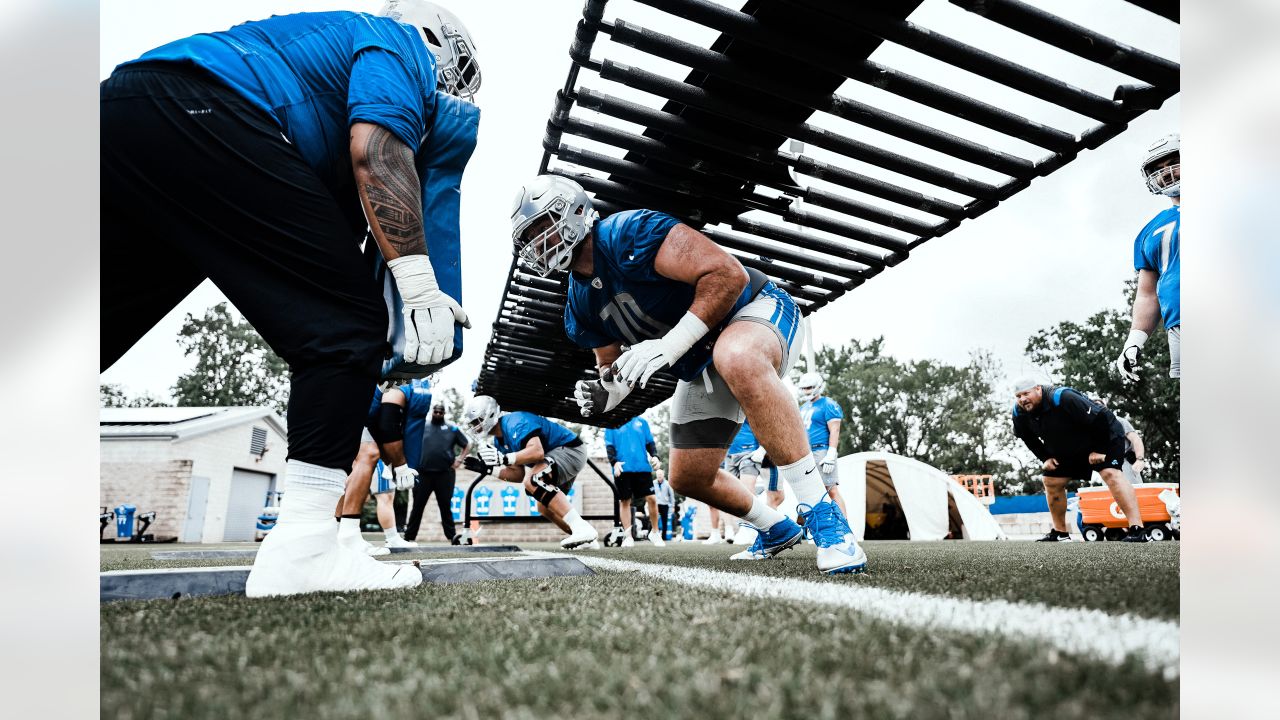 Detroit Lions elevate Dan Skipper and Anthony Pittman to active