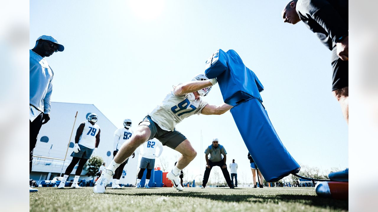 Lions Training Camp: rookie Aidan Hutchinson is performing like