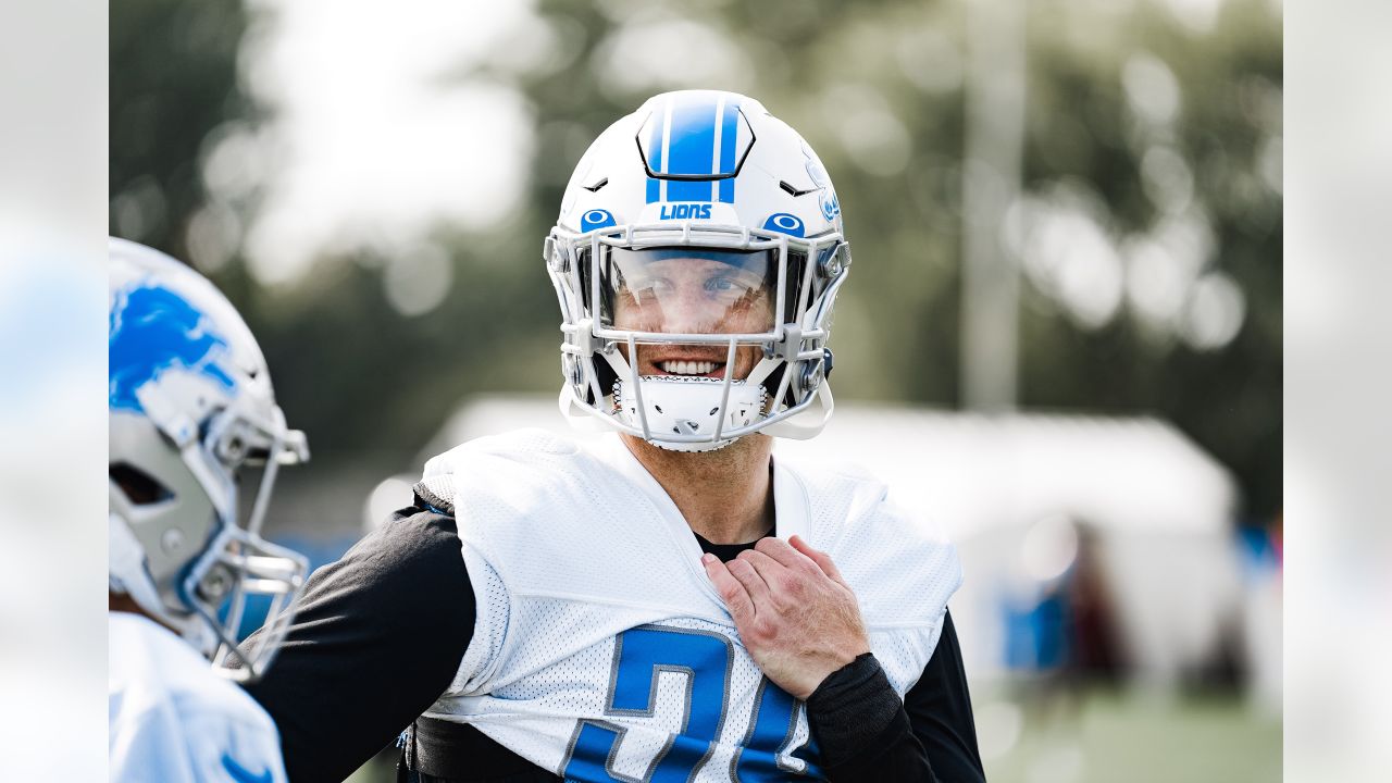 Detroit Lions linebacker Malcolm Rodriguez (44) pursues a play on defense  against the Washington Commanders during an NFL football game, Sunday, Sept.  18, 2022, in Detroit. (AP Photo/Rick Osentoski Stock Photo - Alamy