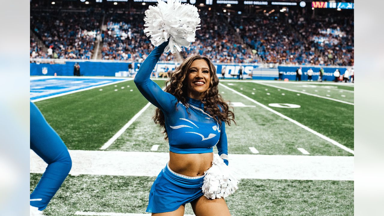 Lions vs. Commanders: Cheer Photos