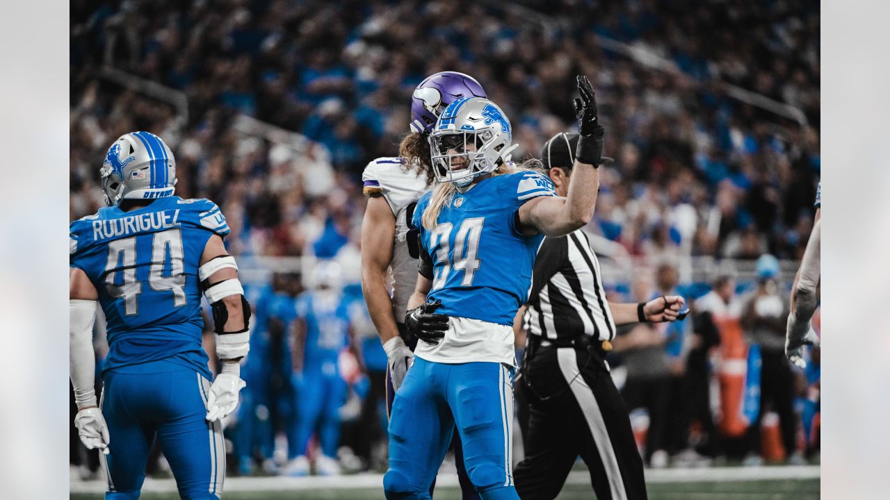 Detroit Lions linebacker Alex Anzalone participates during a drill