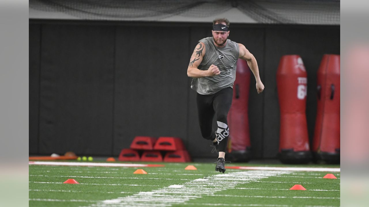 GET TO KNOW: Tight end Isaac Nauta