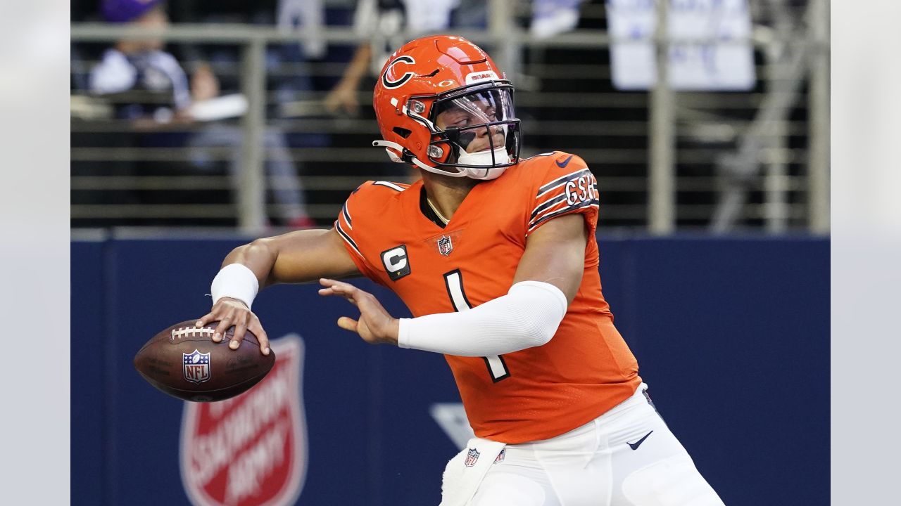 Chicago, IL, USA. 13th Nov, 2022. Chicago Bears #10 Chase Claypool in  action during a game against the Detroit Lions in Chicago, IL. Mike  Wulf/CSM/Alamy Live News Stock Photo - Alamy