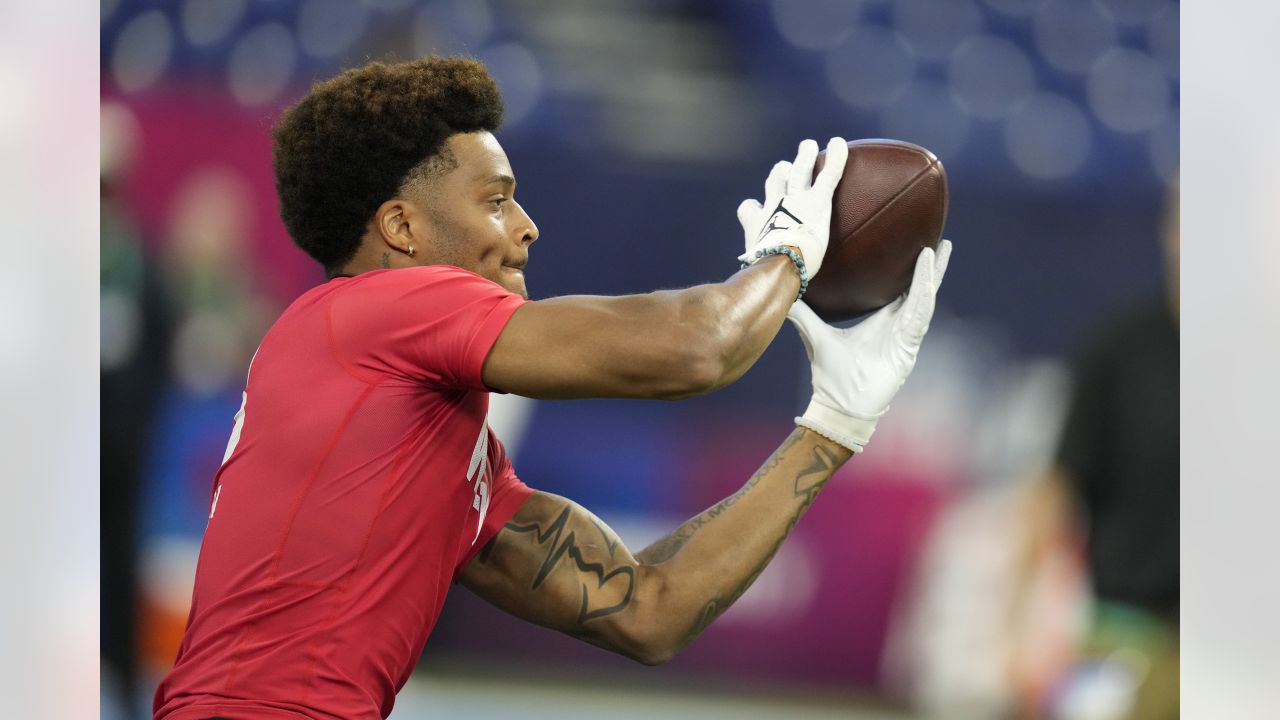 Detroit Lions wide receiver Antoine Green makes nifty adjustment to snag  12-yard back-shoulder catch