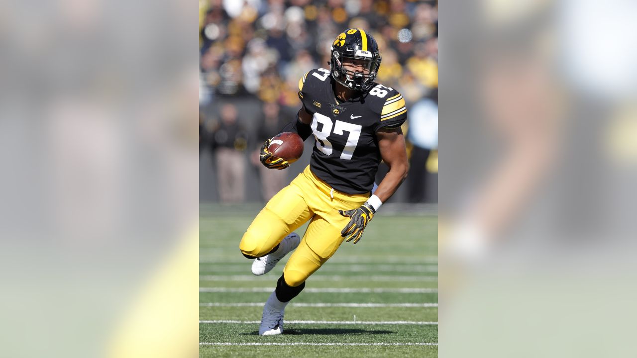 Detroit Lions' Hockenson, Broncos' Noah Fant Renew Iowa