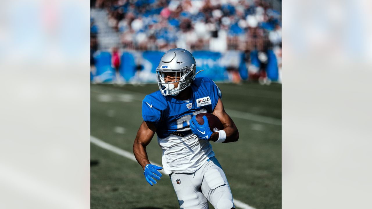 ALLEN PARK, MI - AUGUST 01: Detroit Lions WR Josh Reynolds (8) in action  during Lions training camp on August 1, 2022 at Detroit Lions Training Camp  in Allen Park, MI (Photo