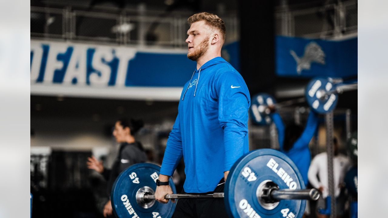 GET TO KNOW: Detroit Lions defensive end Aidan Hutchinson