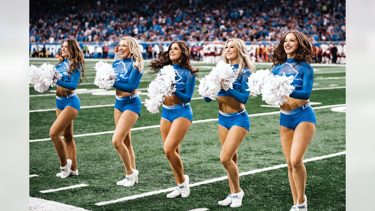 Lions vs. Commanders: Cheer Photos