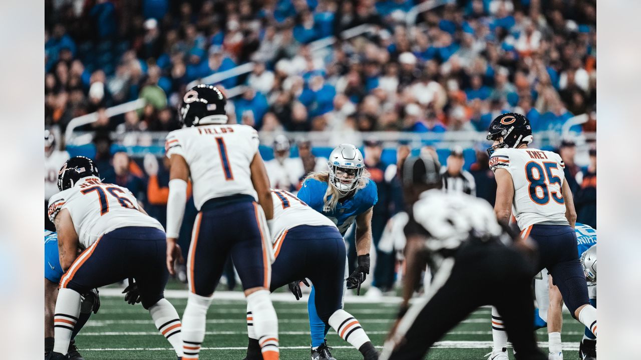 Detroit Lions linebacker Alex Anzalone celebrates after intercepting in  2023