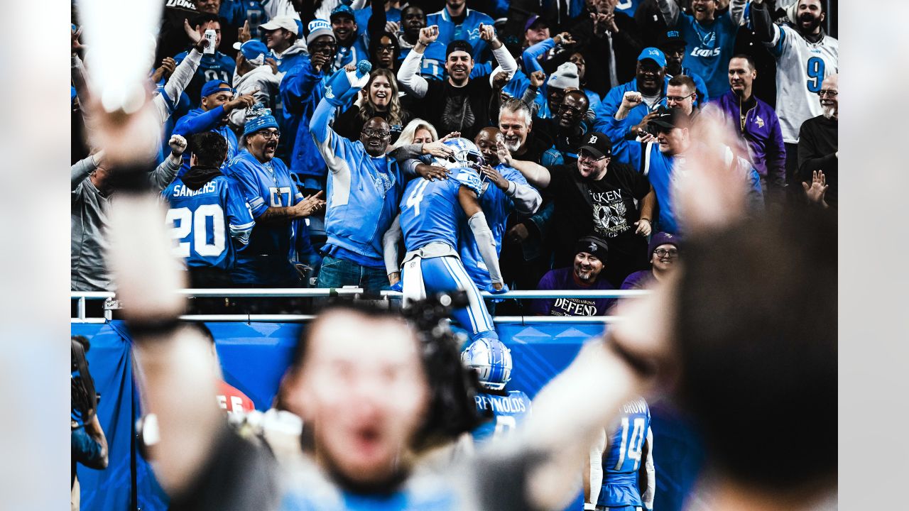 Detroit Lions fans hyped for upcoming football season - CBS Detroit