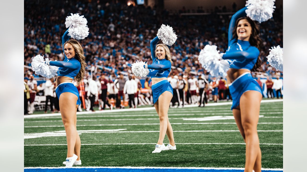 Lions vs. Commanders: Cheer Photos