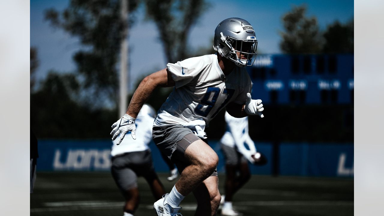 GET TO KNOW: Detroit Lions defensive end Aidan Hutchinson