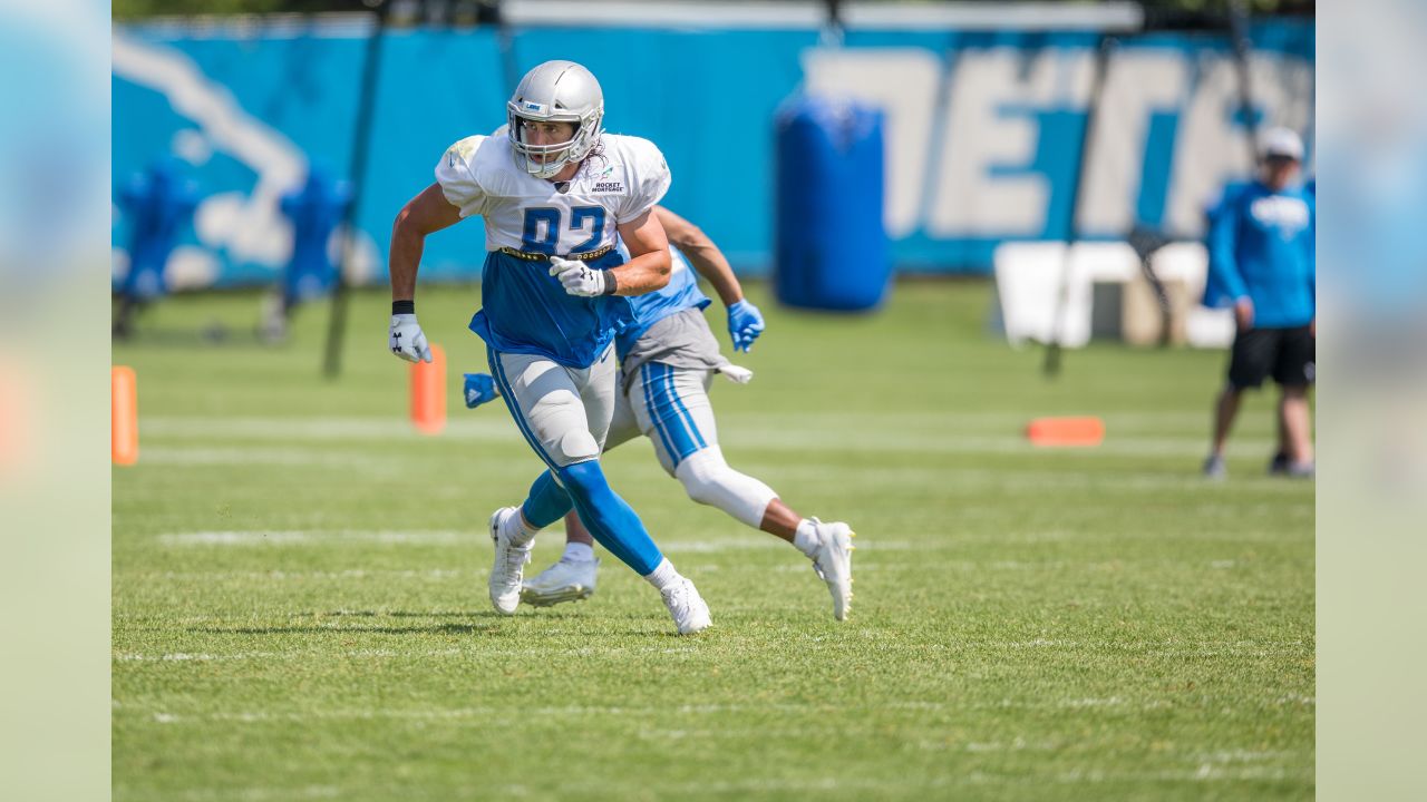 Detroit Lions tight end Levine Toilolo #87 looks on from the sidelines  during the second half of an NFL football game against the New England  Patriots in Detroit, Michigan USA, on Sunday