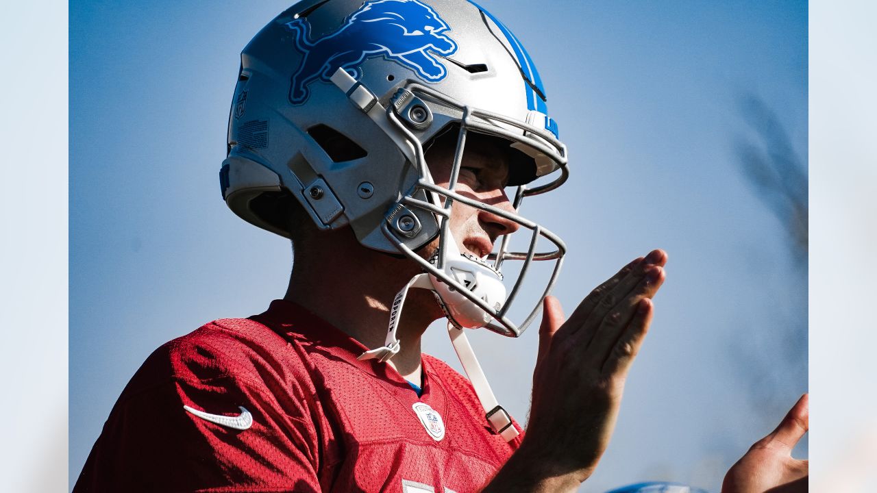 Detroit Lions tight end James Mitchell (82) warms up before a preseason NFL  football game, Sunday, Aug. 28, 2022, in Pittsburgh, PA. (AP Photo/Matt  Durisko Stock Photo - Alamy