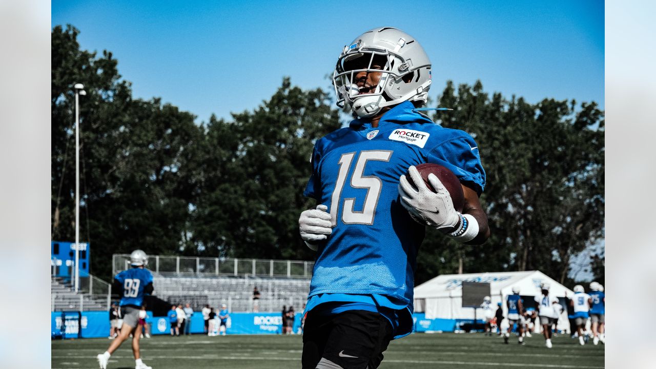 Amon-Ra St. Brown returns to Lions practice, Taylor Decker ramps up  activity 