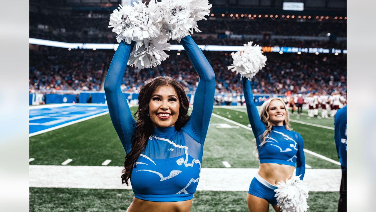 Lions vs. Commanders: Cheer Photos