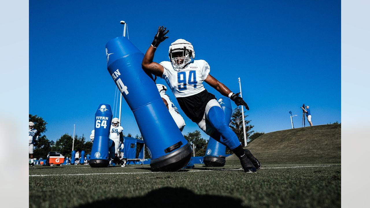 ALLEN PARK, MI - AUGUST 03: Detroit Lions LB James Houston (59) in action  during Lions training camp on August 3, 2022 at Detroit Lions Training Camp  in Allen Park, MI (Photo