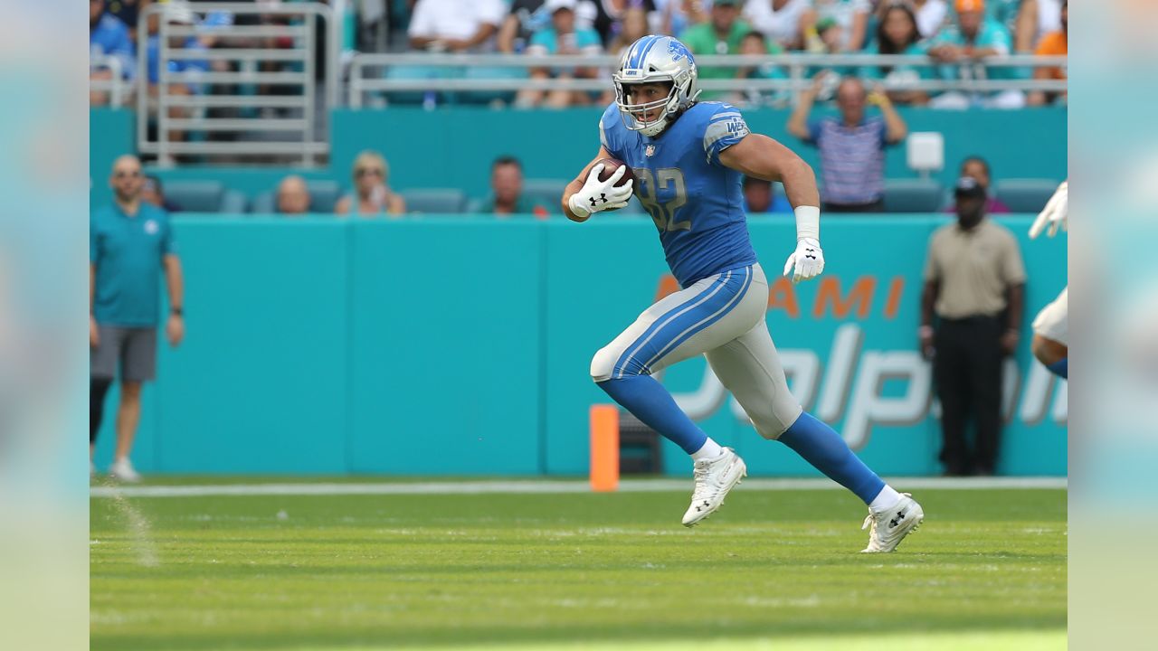 Detroit Lions tight end Levine Toilolo #87 looks on from the sidelines  during the second half of an NFL football game against the New England  Patriots in Detroit, Michigan USA, on Sunday