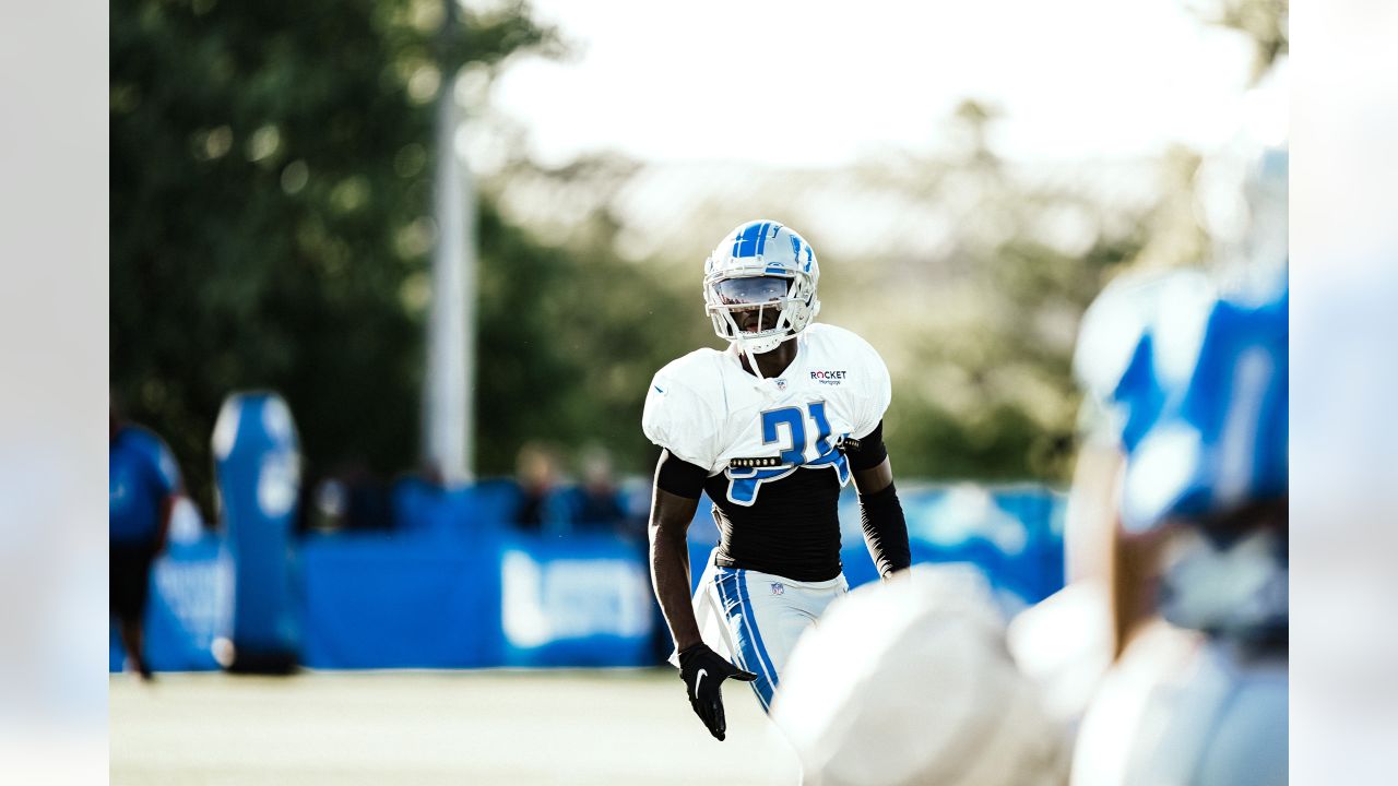 Detroit Lions 2022 training camp Day 7 observations: Light