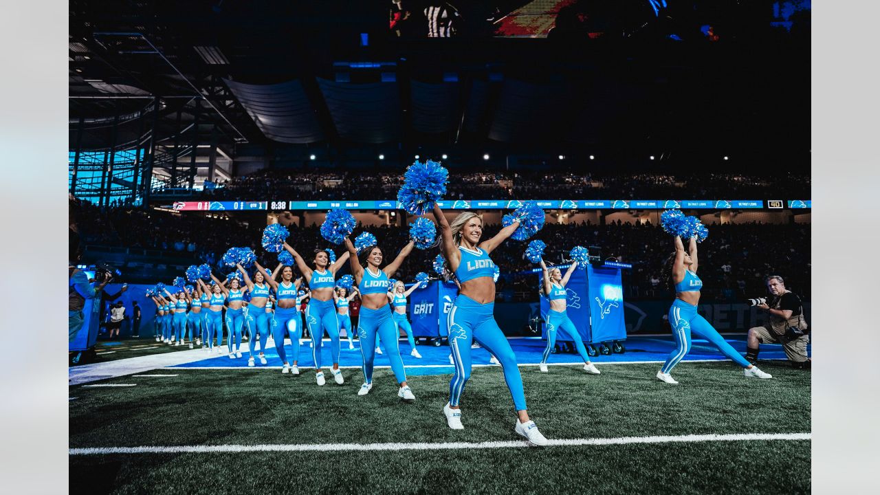 Lions vs. Falcons: Cheerleader photos