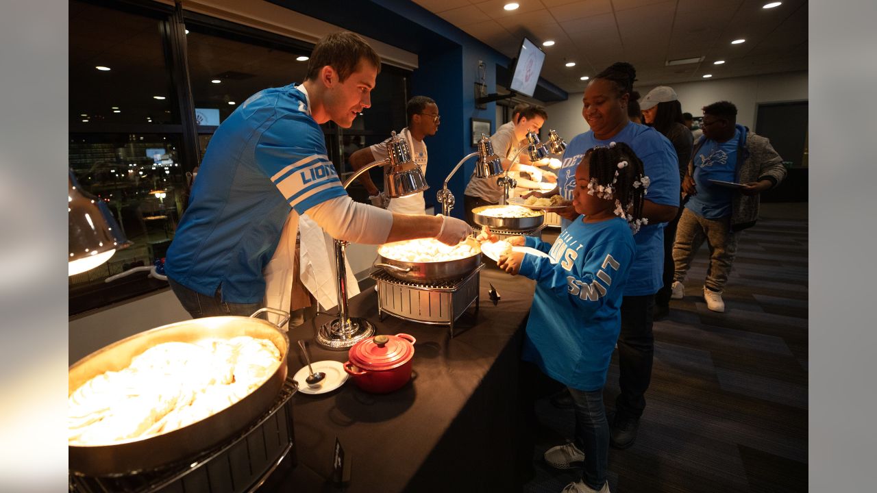 Detroit Lions on Twitter: Give for Good this Holiday season with @kroger.  Donate to Feeding America and enter for your chance to win tickets to the Thanksgiving  game and the opportunity to