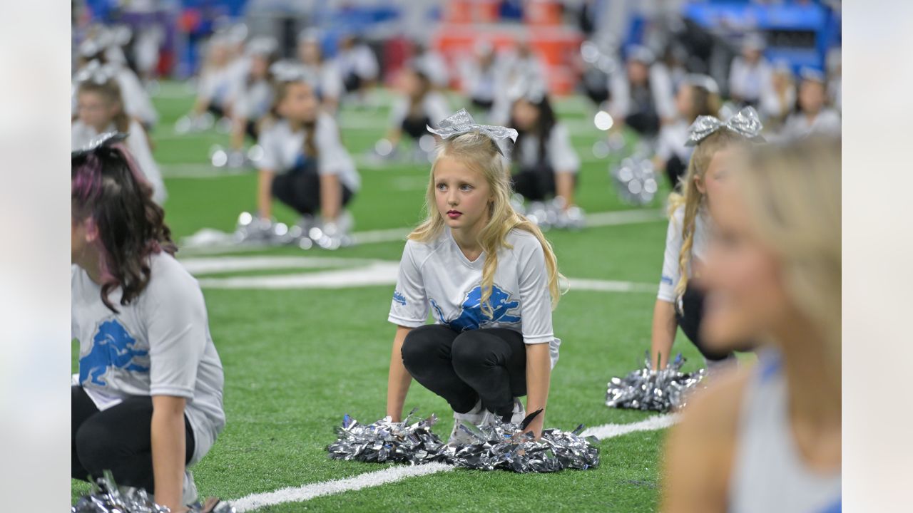 2022 Junior Cheerleaders halftime performance