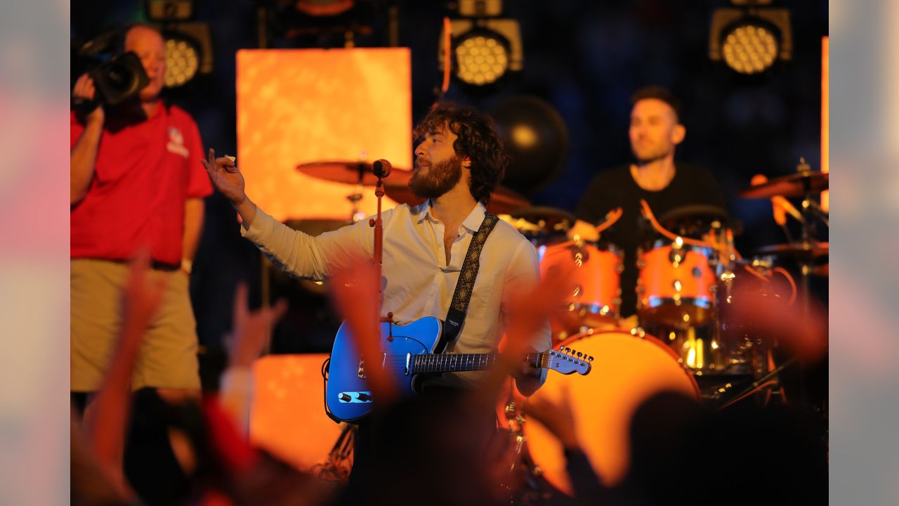 Mike Posner Performed the Detroit Lions Thanksgiving Halftime Show