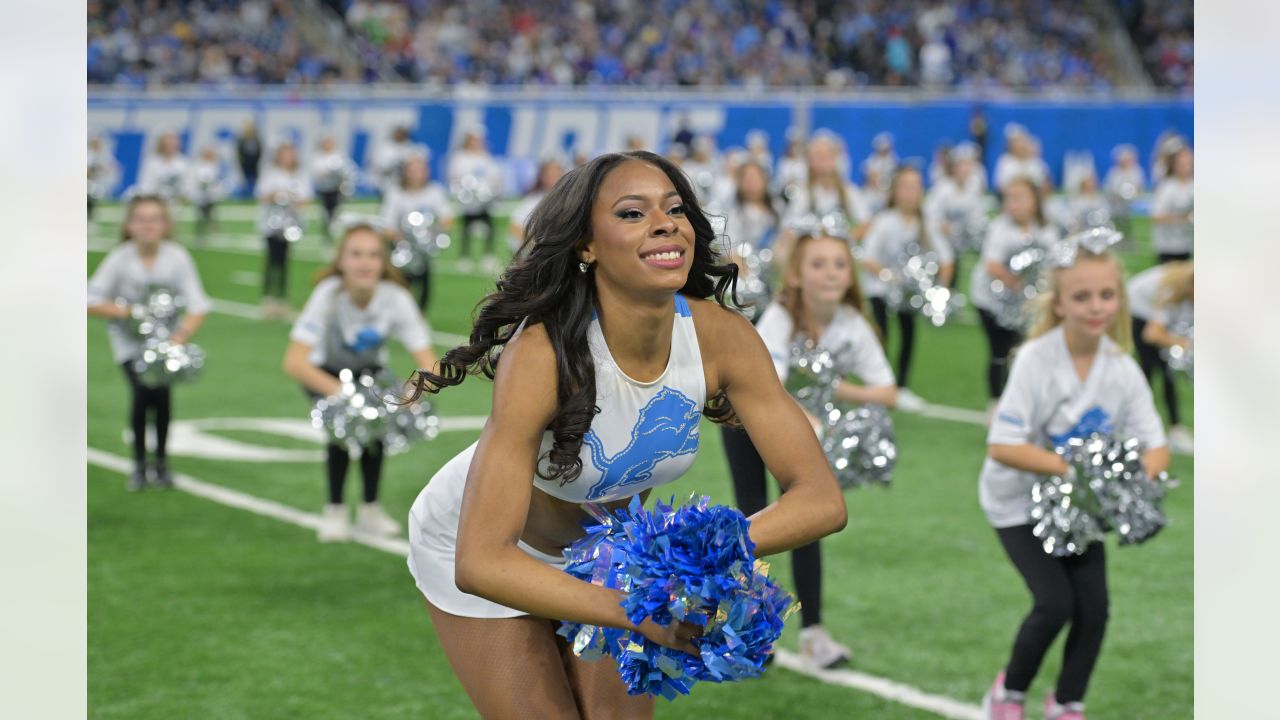 Marian cheerleaders to be in NFL halftime show