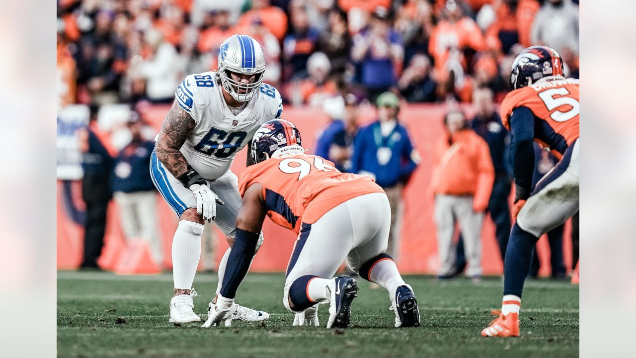 Detroit Lions offensive tackle Taylor Decker (68) blocks against