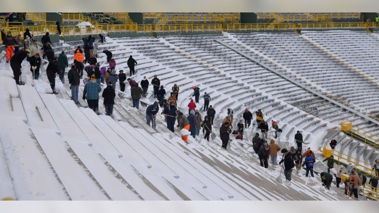 Packers fans from across the U.S. experience Frozen Tundra first