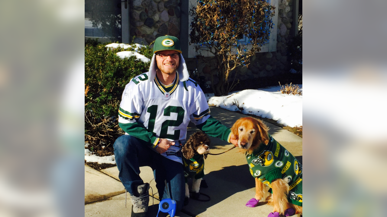 That Dood Squad dogs show off their Packers pride in Instagram photo