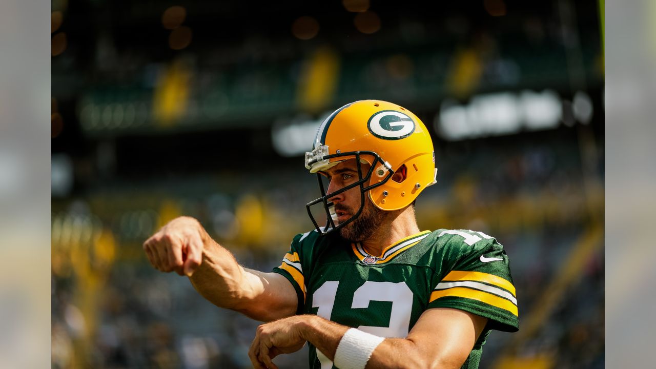 Aaron Rodgers Agrees to New Contract With Green Bay Packers: NFL Network -  Bloomberg